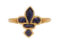 Post medieval sapphire fleur de lis ring, circa 16th century. Hatton Garden