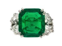 Boucheron Colombian emerald diamond ring berganza hatton garden