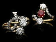 Love motifs in Art Nouveau jewellery