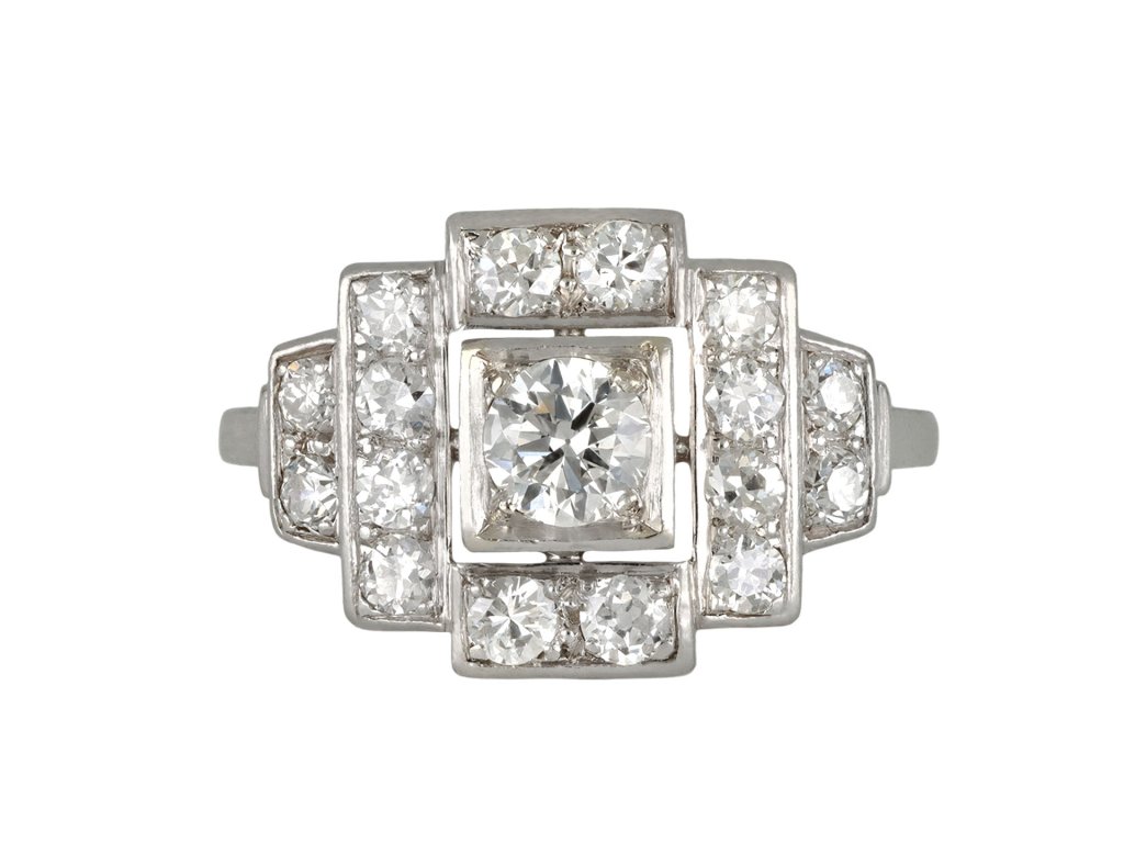 Art Deco diamond cluster ring, circa 1925.