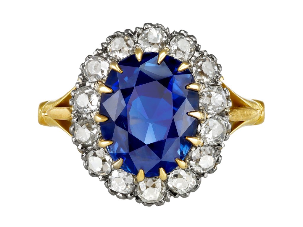 Edwardian Ceylon sapphire and diamond coronet cluster ring, English, circa 1915. 