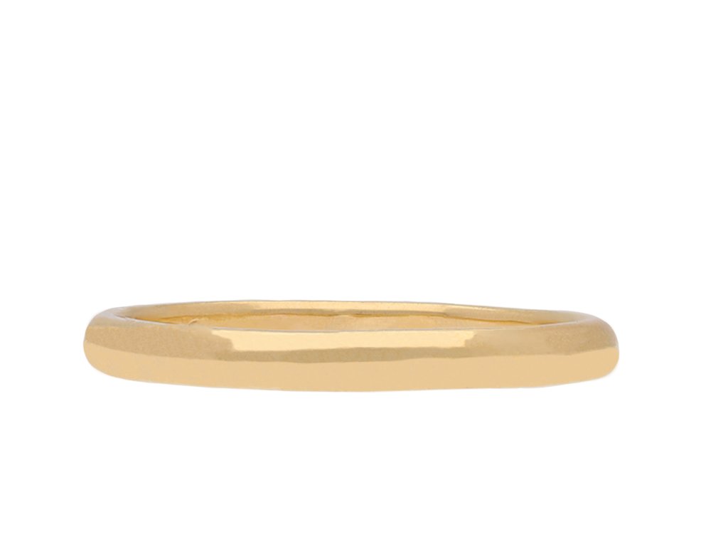 Yellow gold wedding band, English, circa 1933. Hatton Garden