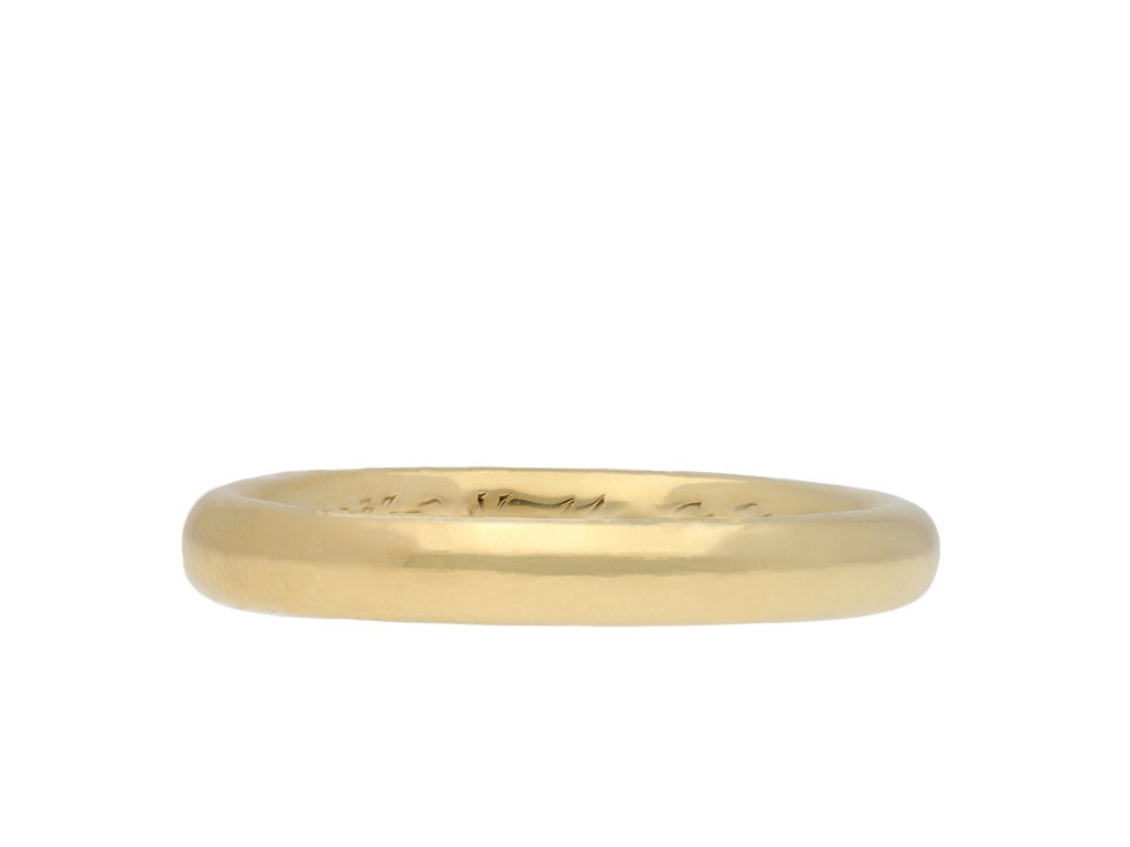 Yellow gold wedding band, circa 1929. Hatton Garden
