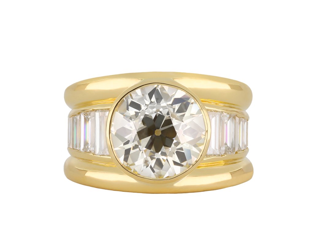 Garrards and Co diamond ring, English, circa 1990 hatton garden