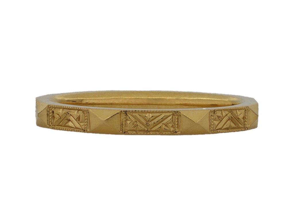 Engraved yellow gold wedding ring, English, 1950. hatton garden