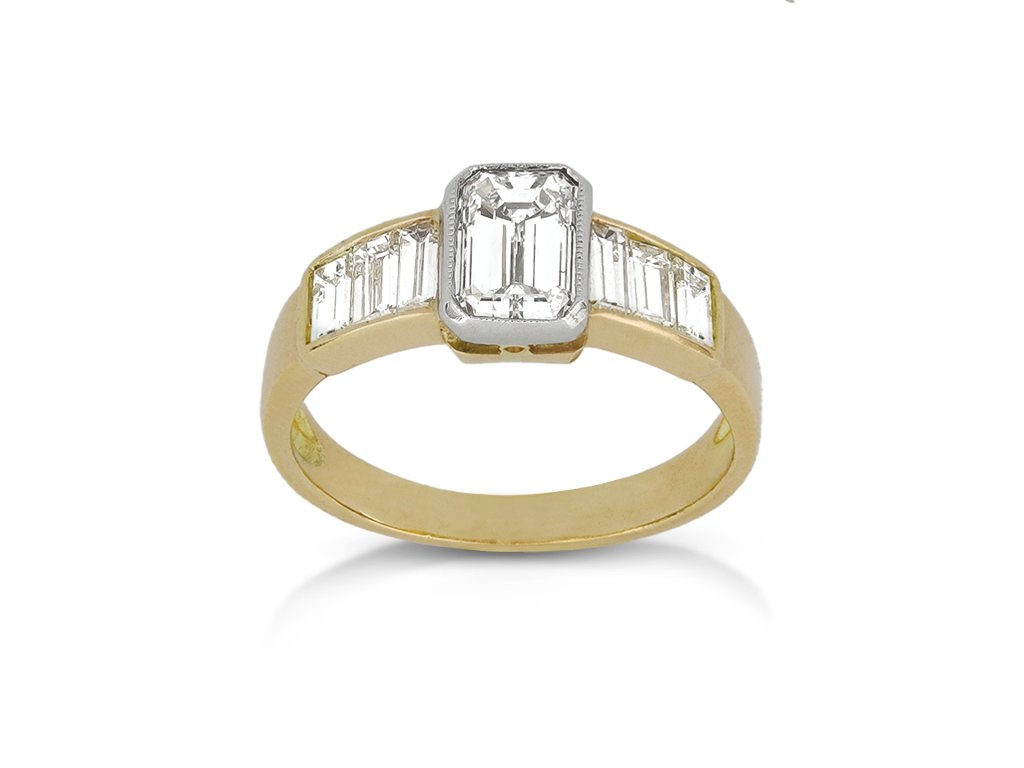 Vintage diamond solitaire ring, circa 1970s.