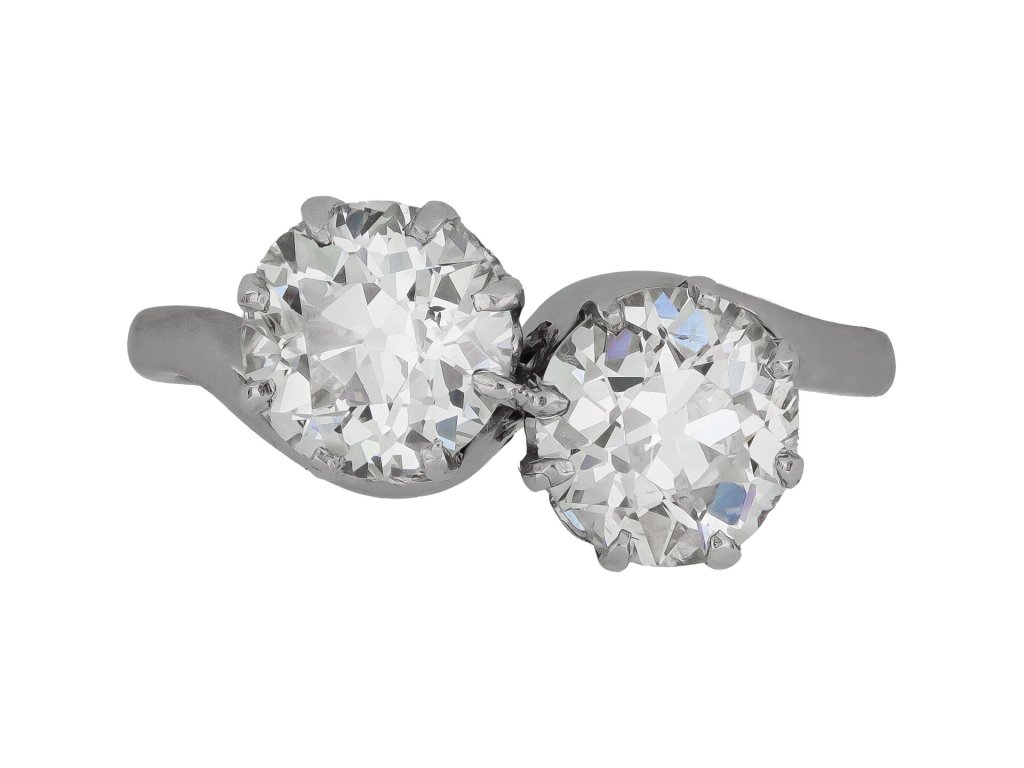 Art Deco diamond crossover ring, circa 1920.