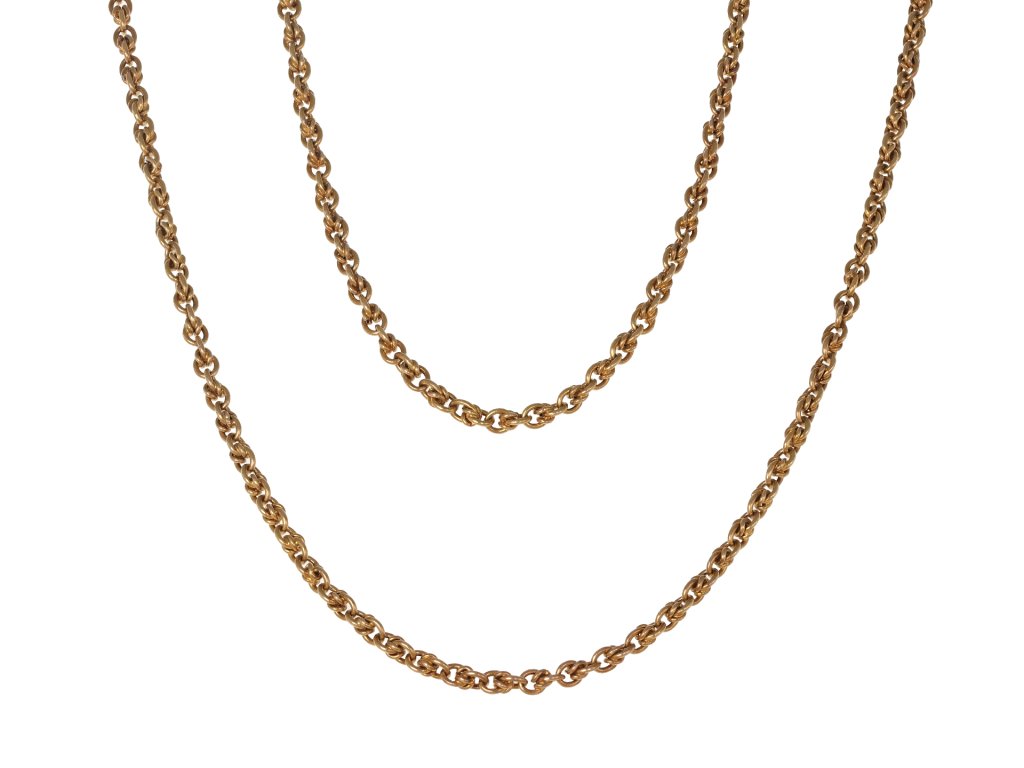 Yellow gold chain, circa 1900.
