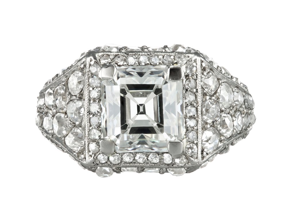 Art Deco diamond cluster ring, circa 1925.
