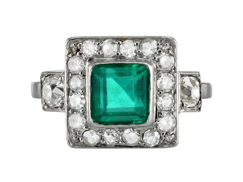 Art Deco Colombian emerald and diamond cluster ring, circa 1920