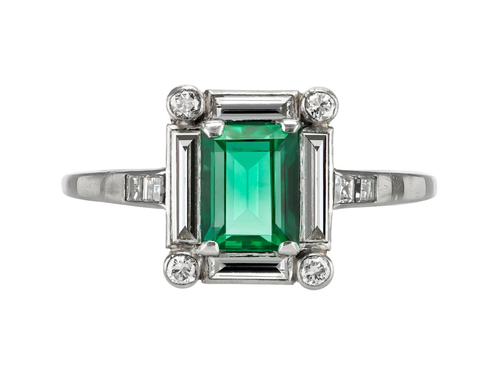Drayson Emerald and diamond ring, English, circa 1940