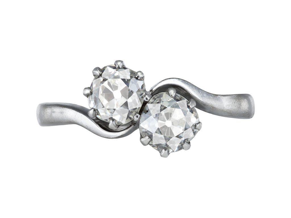 Old Mine diamond crossover ring, early 20th Century.
