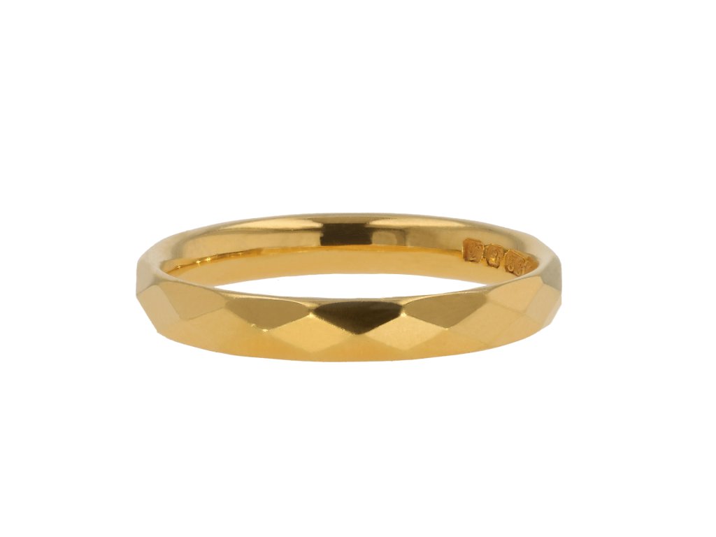 Vintage yellow gold wedding ring, English, 1957