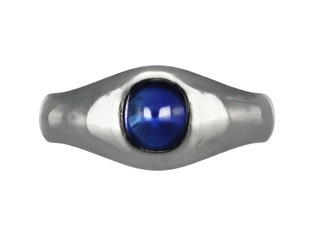 S. Kind & Sons sugarloaf cabochon sapphire ring, circa 1935.