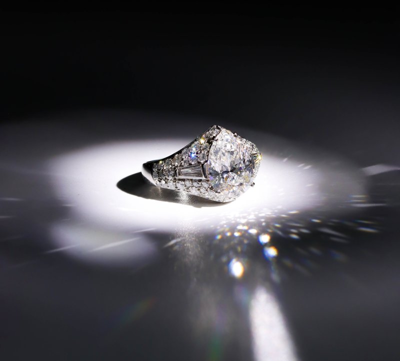 Link to Why Diamonds are the choice for engagement rings 