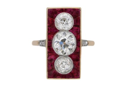 Jewellery item in modal