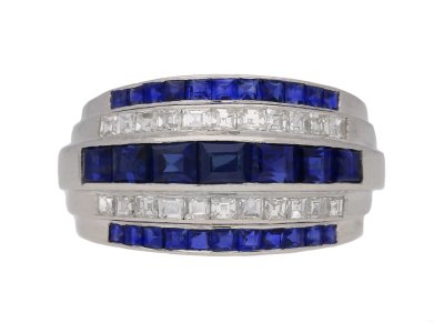Jewellery item in modal