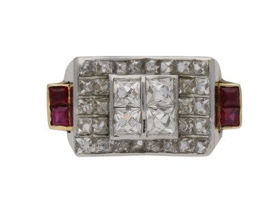 Jewellery item in modal