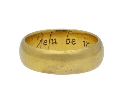Jewellery item in modal