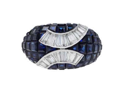 Jewellery item in modal