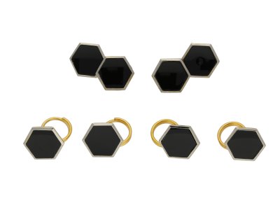 Jewellery item in modal