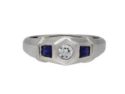 Jewellery item in modal