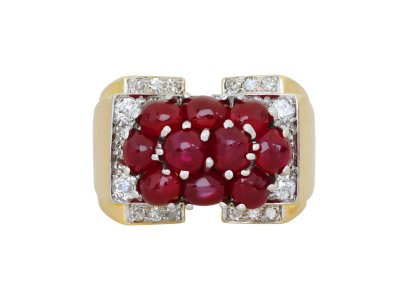 Jewellery item in modal