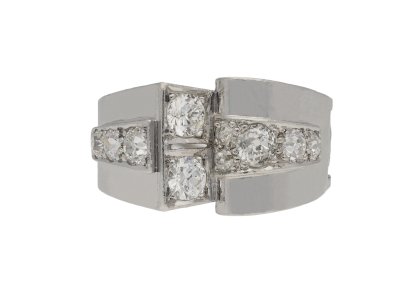 Jewellery item in modal