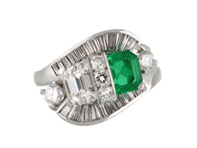 Jewellery item in modal