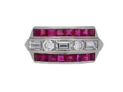 Jewellery item in modal