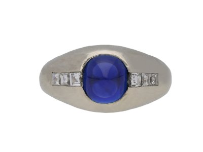 Jewellery item in modal