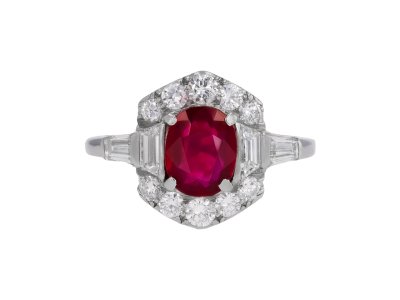 Jewellery item in modal