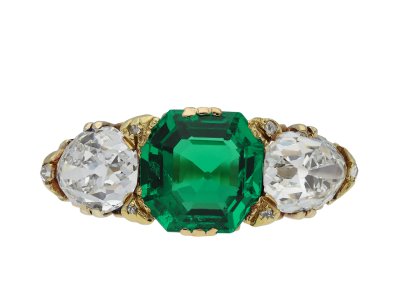 Jewellery item in modal