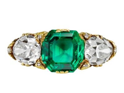 Jewellery item in modal