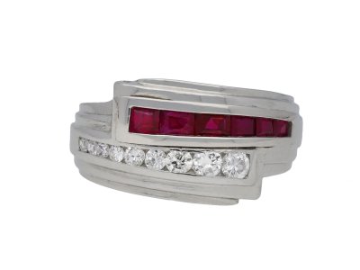 Jewellery item in modal