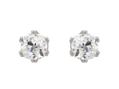 Jewellery item in modal