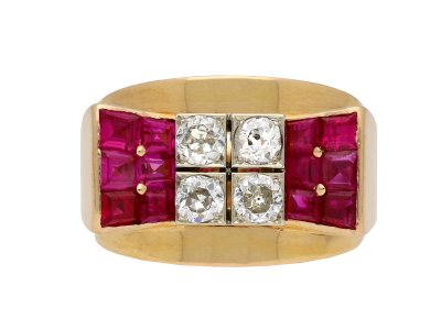 Jewellery item in modal