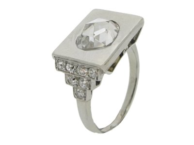 Jewellery item in modal