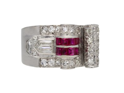 Jewellery item in modal