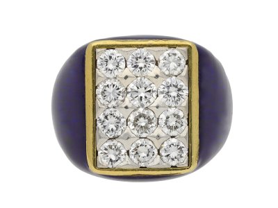Jewellery item in modal