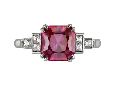 Jewellery item in modal