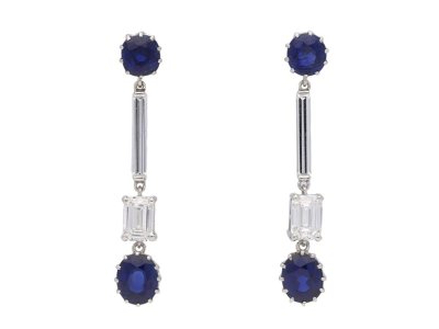 Jewellery item in modal
