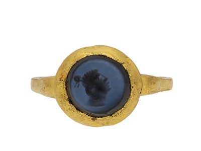Jewellery item in modal
