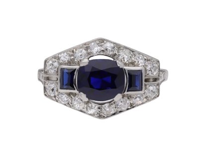 Jewellery item in modal