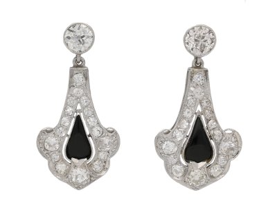 Jewellery item in modal