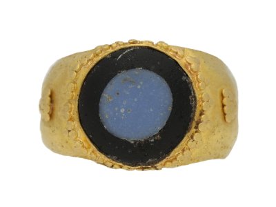 Jewellery item in modal