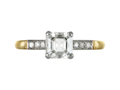 Jewellery item in modal