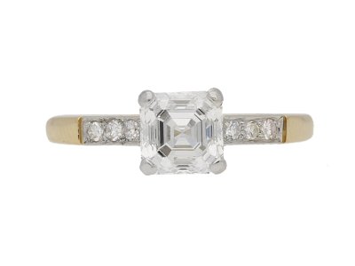 Jewellery item in modal