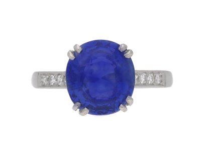 Jewellery item in modal