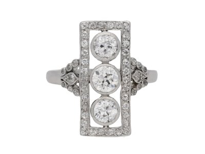 Jewellery item in modal
